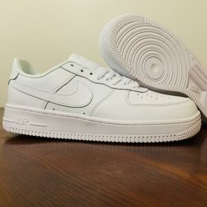 Low top all white Nike air force 1